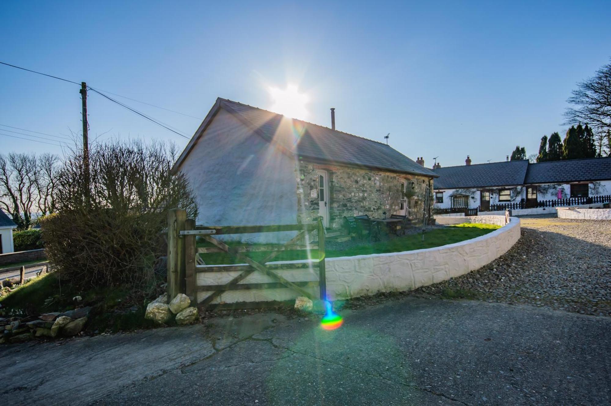 Cosy Farm Conversion In The Heart Of Pembrokeshire Maenclochog Ngoại thất bức ảnh